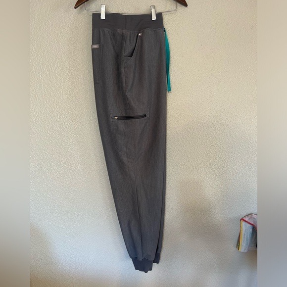 High Waisted Zamora Jogger Scrub Pants - Picture 6 of 11